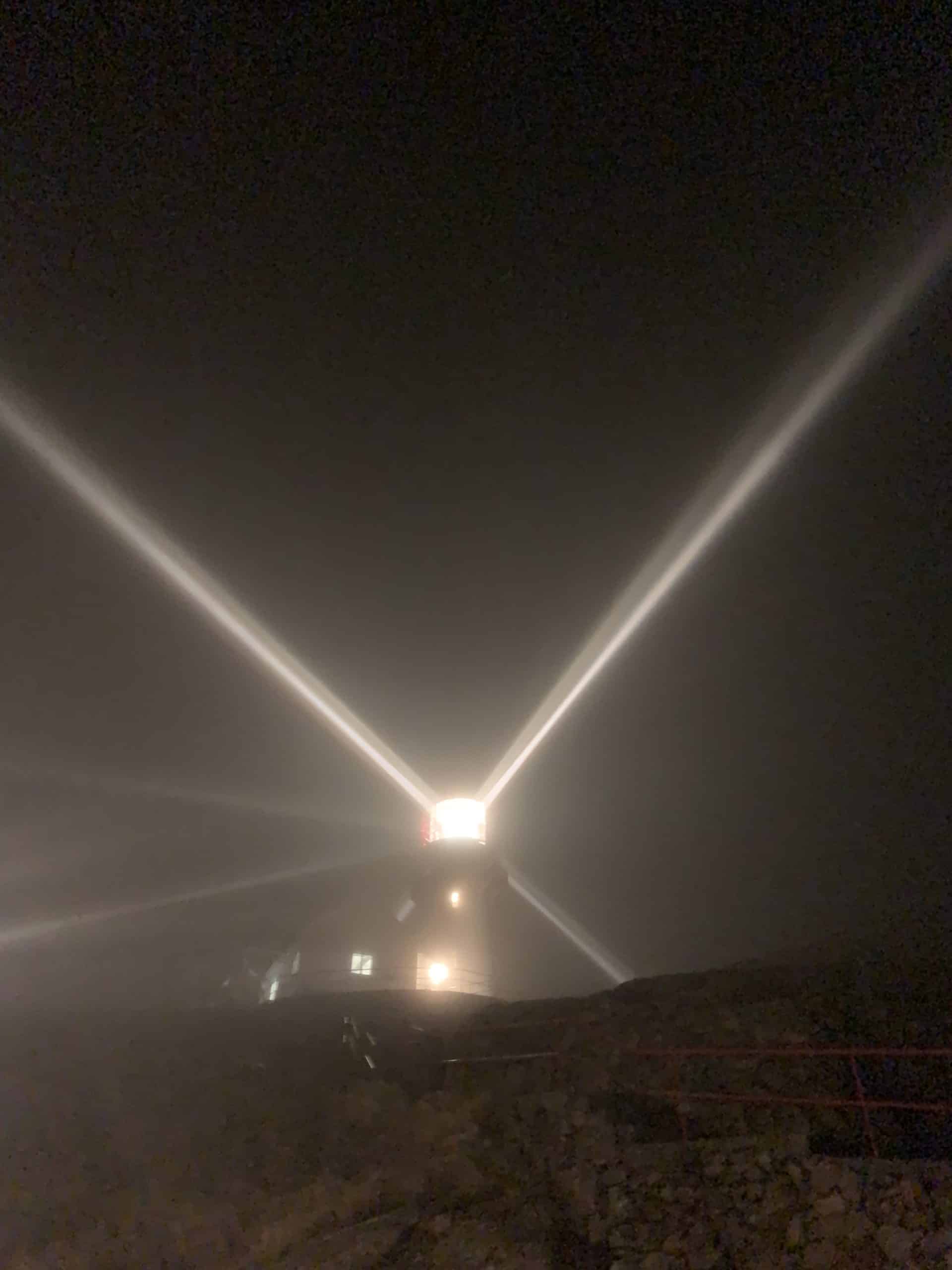 Lindesnes fyr. Fyrlykt i tåke